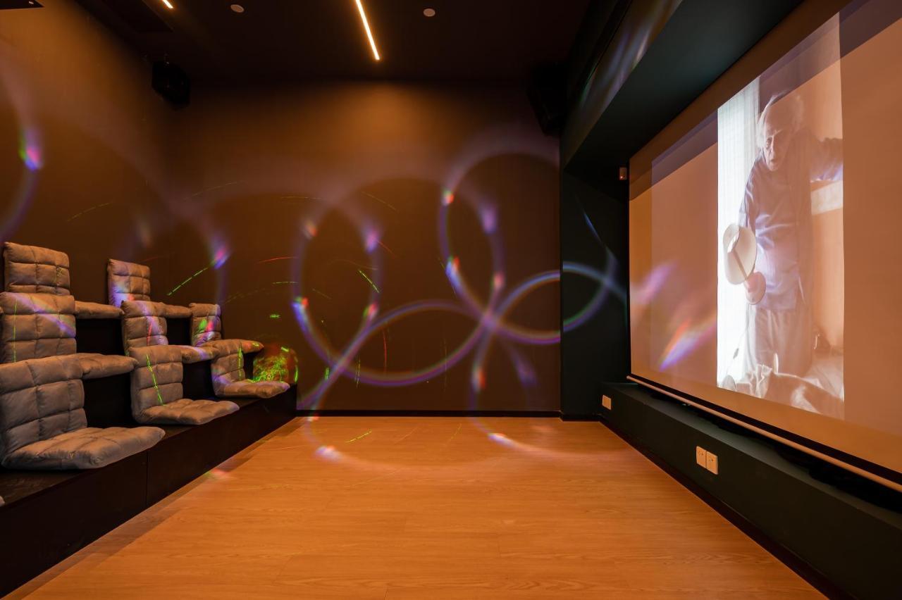 Dayin International Youth Hostel - Near East Nanjing Road & People'S Square & The Bund -Large Social Area -Bar -Cafe -Gym -Free Laundry Luggage Storage -24H Front Desk -English Service Sanghaj Kültér fotó