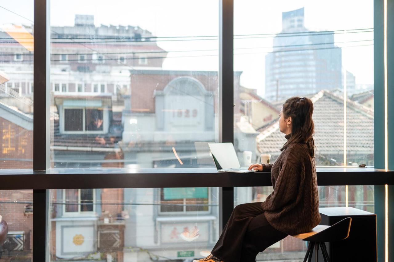Dayin International Youth Hostel - Near East Nanjing Road & People'S Square & The Bund -Large Social Area -Bar -Cafe -Gym -Free Laundry Luggage Storage -24H Front Desk -English Service Sanghaj Kültér fotó